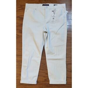 NWT Gloria Vanderbilt Weekend Boyfriend Jean Cuffed Womens Size 14 White